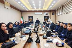 برگزاری کلاس‌های آشنایی با ابزارهای کاربردی هوش مصنوعی در آموزش و پژوهش در دبستان دخترانه 